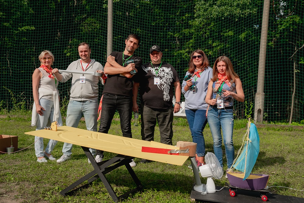 kvest komnaty kak sposob splocheniya kollektiva